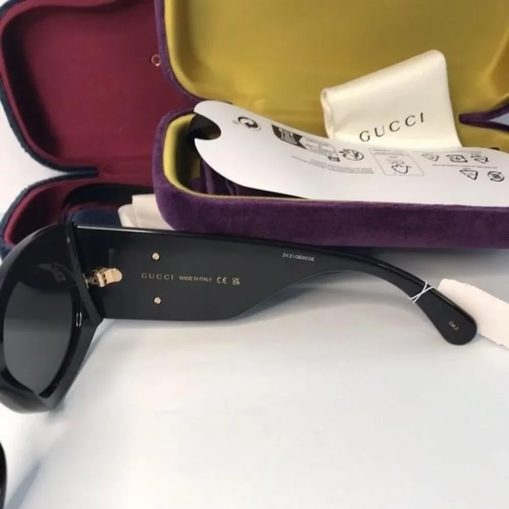 New- 💯 Original Gucci GG0810S 001 Oval Quilted Thick Rim sunglasse